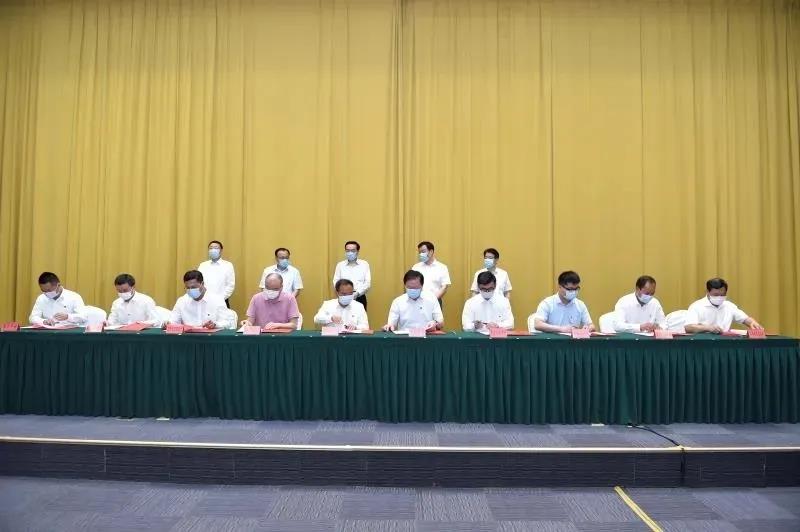 我司簽訂對口幫扶協(xié)議書(shū)，助力打贏(yíng)脫貧攻堅戰